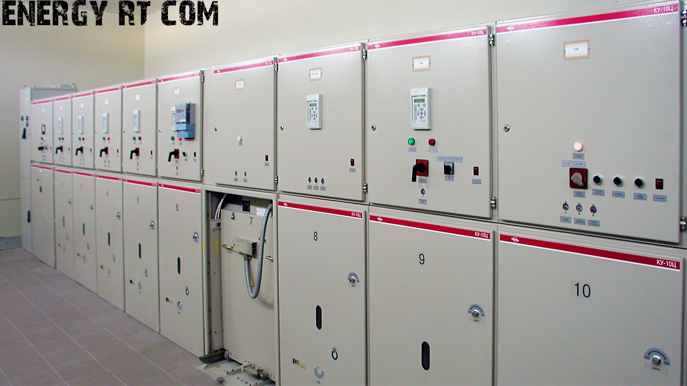Комплектное распределительное устройство является оборудованием, с помощью которого принимается и распределяется электрическая энергия. В состав установки входят шкафы и соединительные элементы.